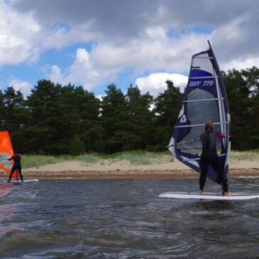 Erle ja Teele surfikoolitus Laulasmaal 17.07.16